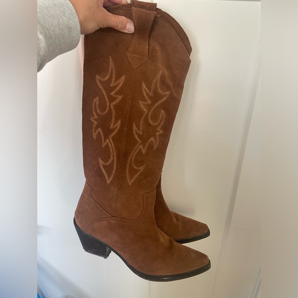 Zara Suede Highly Sought After Boots - Picture 2 of 9